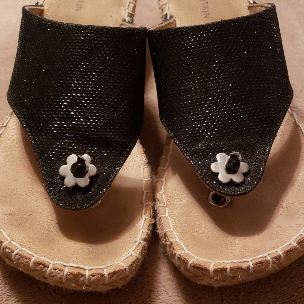 White Mountain black sparkling wedge sandals size